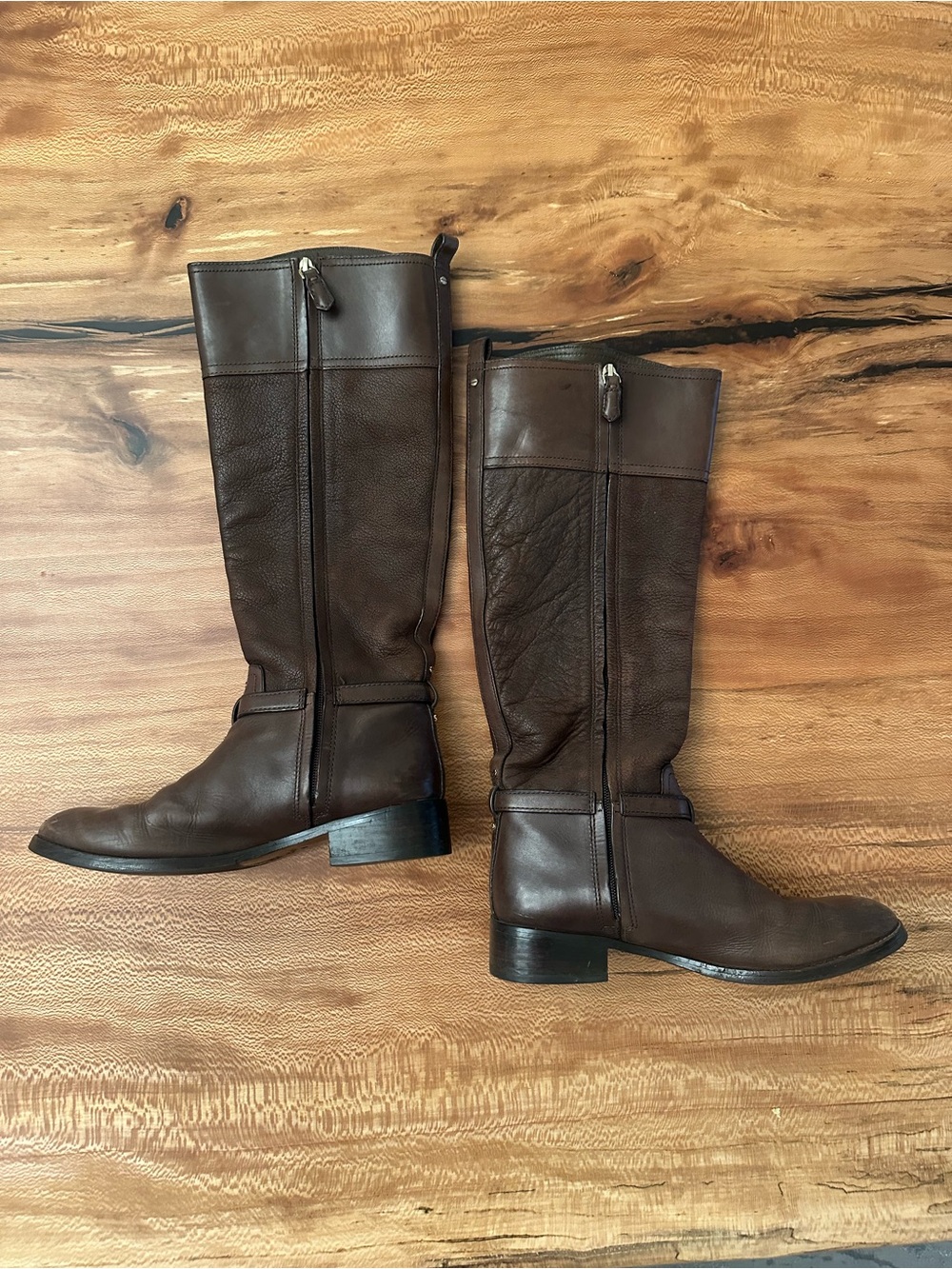 Tory Burch Simone Riding Boot Brown
Leather | Size: 8.5 - Picture 2 of 8